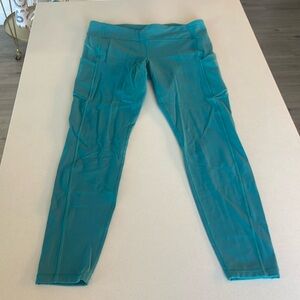 Lululemon Leggings with Pockets
Size 8
Teal Blue
Normal Wear